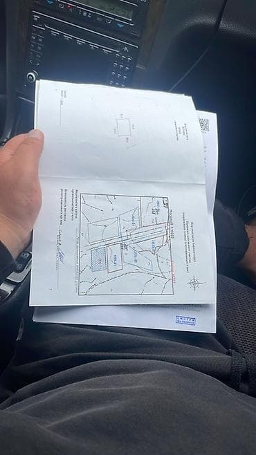 кирпичный дом: 4 соток Для строительства — 3