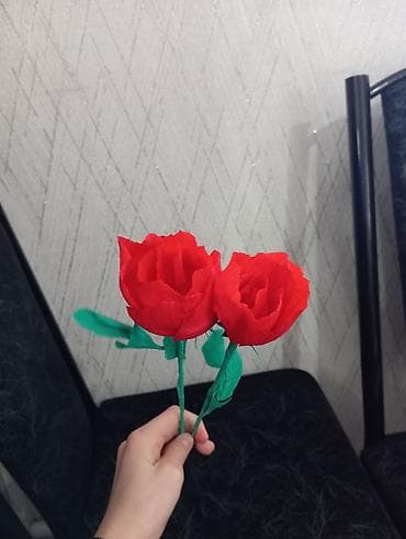 искусственная сакура: Ручные цветы из креп-бумаги (креативный декор) - Композиция: 2 — 1