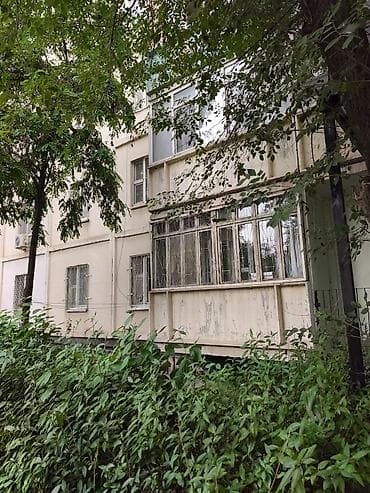 105: 4 комнаты, 100 м², 12 мкр 105 серия, 1 этаж, Старый ремонт — 1