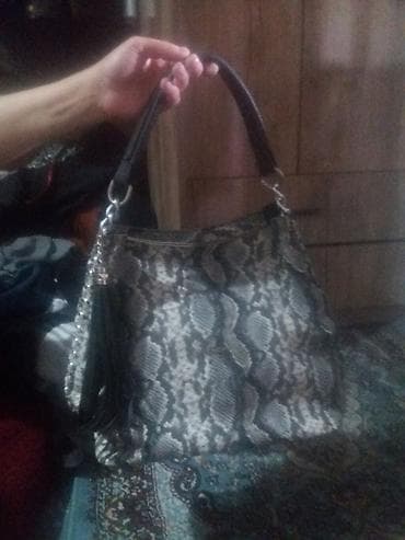 оптом барсетки: Женская сумка-шоппер с принтом под змеиную кожу + съемный внутренний — 7