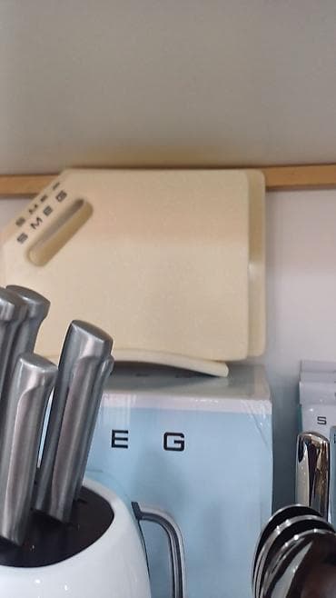 smeg набор ножей: Разделочные доски Smeg с подставкой. - Комплект из нескольких досок — 2