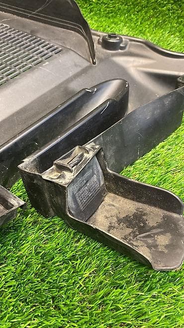 land rober: Водосток левый Х 5 е70 Номер запчасти: ------------- Водосток левый — 4