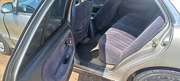 Унаа сатуу: Hyundai Sonata: 1997 г., 2 л, Кол менен иштөөчү, Бензин, Седан — 7