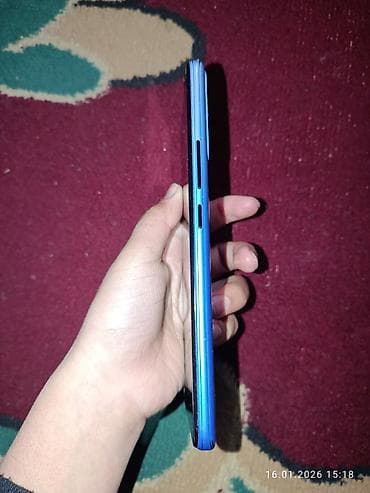 Infinix Hot 12i, Б/у, 64 ГБ, цвет - Синий, 2 SIM