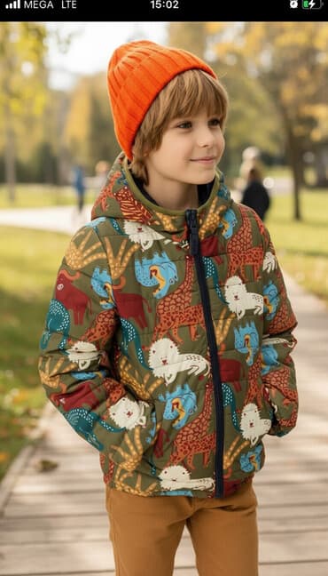 детские зимние куртки с капюшоном: Двусторонняя детская куртка с капюшоном. - Формат 2 в 1: одна сторона — 1