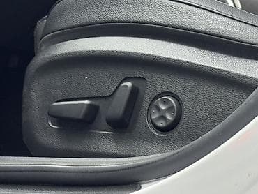 Hyundai Sonata: 2023 г., 2 л, Автомат, Газ, Седан — 10