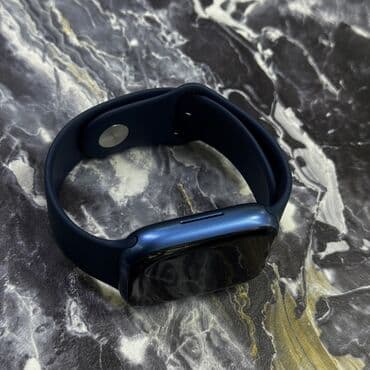 Детские смарт-часы: Apple Watch 7 45 ММ Зарядка в комплекте коробка Состояние на фото — 10