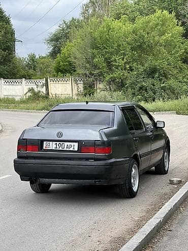 на вента: Volkswagen Vento: 1992 г., 1.8 л, Механика, Седан — 5
