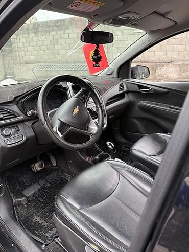 e60 m5: Chevrolet Spark: 2018 г., Автомат, Хэтчбэк — 9