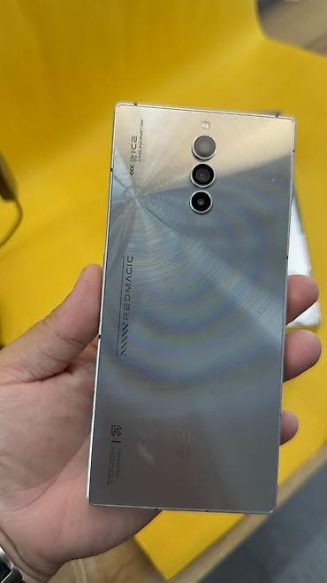 ZTE Nubia Red Magic 8S Pro, Б/у, 256 ГБ, 2 SIM at lalafo.kg ZTE Nubia Red Magic 8S Pro, Б/у, 256 ГБ, 2 SIM