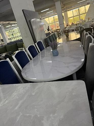 кухонный сервант: Обеденные столы столешницей под мрамор - Столешницы: крупноформатная — 4