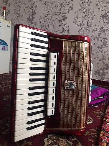 аккардионы: Аккордеон Weltmeister, классическая немецкая модель. Основные — 3