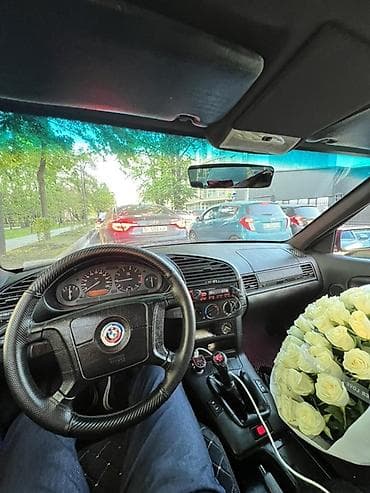 кузов е36: BMW 3 series: 1995 г., 1.6 л, Механика, Седан — 2