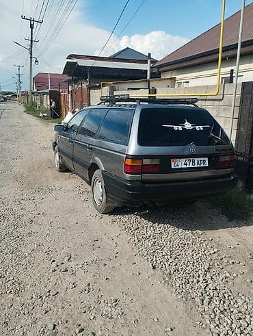 Volkswagen Passat Variant: 1989 г., 1.8 л, Механика, Бензин, Универсал at lalafo.kg Volkswagen Passat Variant: 1989 г., 1.8 л, Механика, Бензин, Универсал