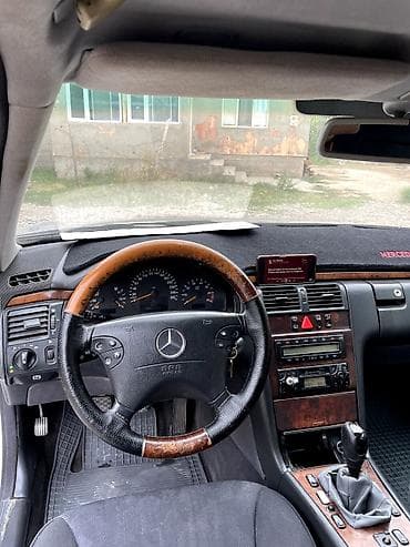 косильщик травы: Mercedes-Benz E-Class: 2000 г., 2 л, Механика, Бензин, Универсал — 5
