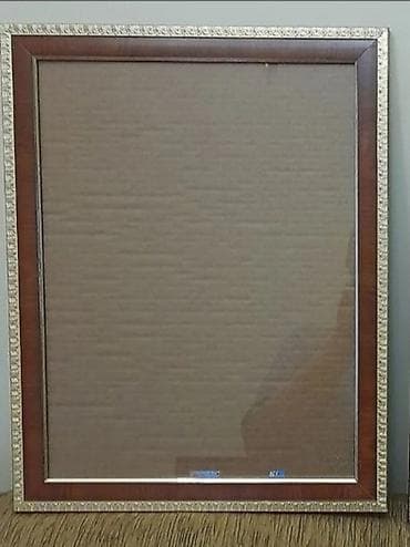 рамки на заказ: Рамки для фото и картин. Новые. Размеры: Маленькие рамки по 150 сом: - — 8