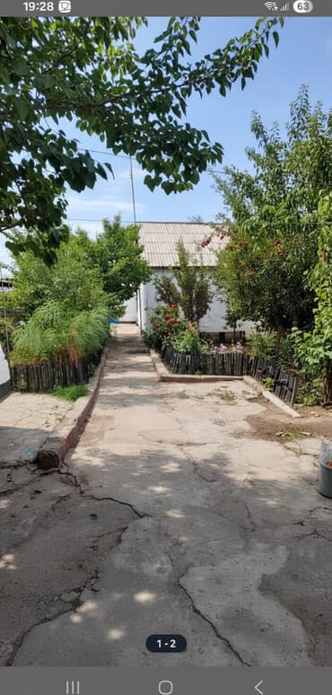 земельные дома ош: Дом, 80 м², 5 комнат, Собственник, Старый ремонт — 1