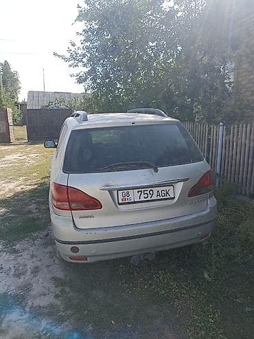 бар авто: Toyota Avensis Verso: 2003 г., Универсал — 3
