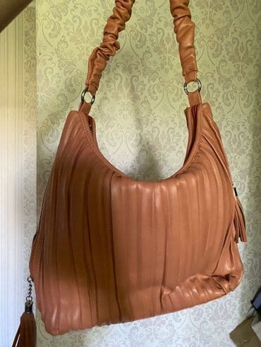 у настоящей женщины должна быть сумка из италии: Срочно продаётся новая женская сумка очень удобная, лёгкая — 3