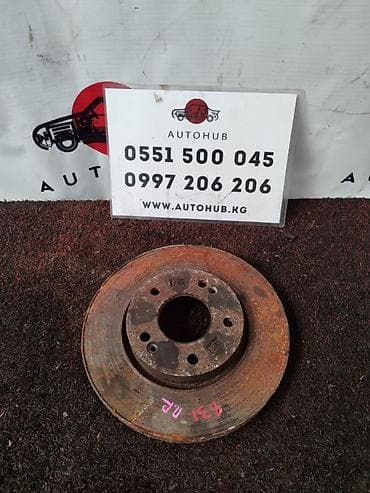 Суппорты: Предний тормозной диск Hyundai 2017 г., Б/у, Оригинал — 1