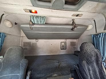 сидение на даф: Тягач, DAF — 2