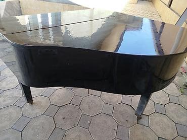 пианино иртыш: Рояль «Красный Октябрь», черный глянец. - Корпус рояля классической — 8