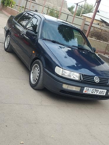 Volkswagen Passat: 1994 г., 1.8 л, Механика, Бензин, Седан