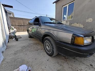машина volkswagen: Volkswagen Passat Variant: 1989 г., Универсал — 1