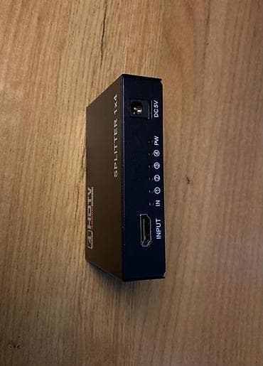 из дубая: HDMI-сплиттер 1x4 с усилением, версия HDMI 1.4 Особенности: - — 2