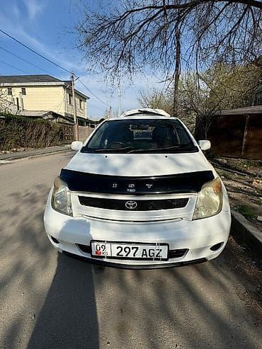 corolla spacio: Toyota Ist: 2003 г., 1.3 л, Автомат, Бензин, Хэтчбэк — 10