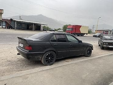 BMW 3 series: 1992 г., Седан