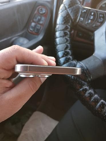 amd athlon: IPhone 16 Pro Max, Natural Titanium, Зарядное устройство — 4