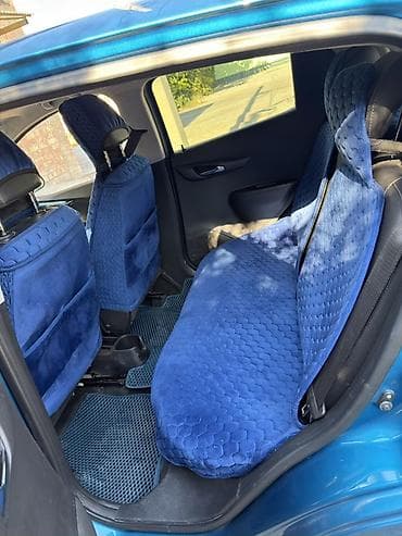 Продажа авто: Chevrolet Spark: 2019 г., 0.1 л, Вариатор, Хэтчбэк — 3