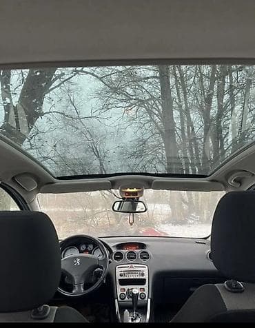 mini cuper: Peugeot 308: 2010 г., 1.6 л, Автомат, Бензин, Хэтчбэк — 2