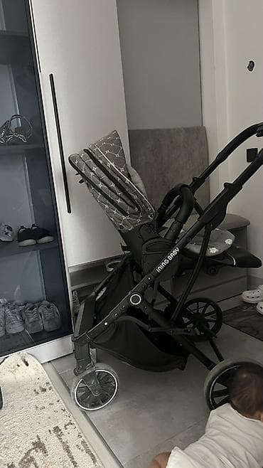 трехколесн: Детский транспорт комплект: прогулочная коляска и трехколесный — 3