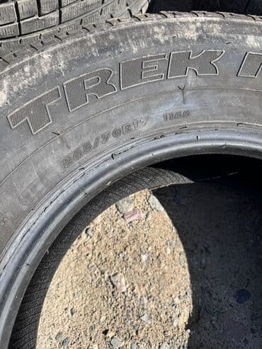 шины r14c: Шины для внедорожников и легковых автомобилей. По 4 шт. Цена — 9