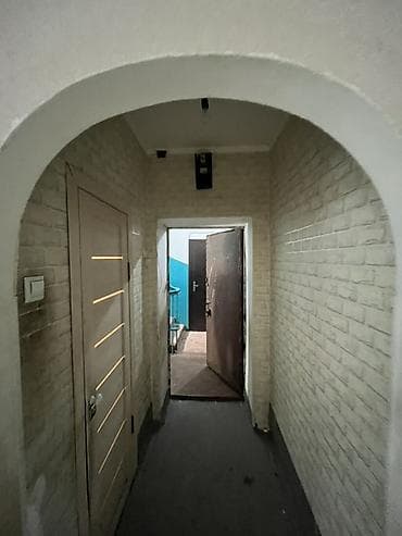 Батирлер: 2 бөлмө, 42 м², Эски ремонт — 2