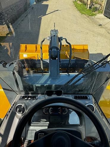 отвал для снега: Погрузчик, XCMG, 2023 г., Колесный, Фронтальный — 4