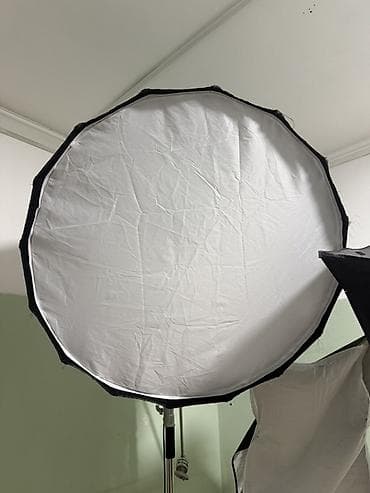 Октобокс с постоянным LED‑светом на стойке C‑Stand - Круглый софтбокс