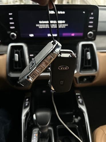 Продажа авто: Kia Sorento: 2022 г., Кроссовер — 9