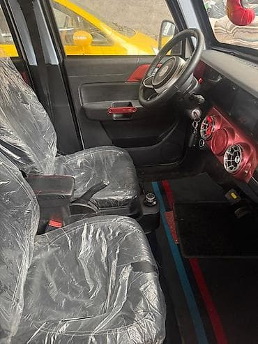 mini ev: Компактный электрический внедорожник (4 двери, 4/5 мест). Основные — 5