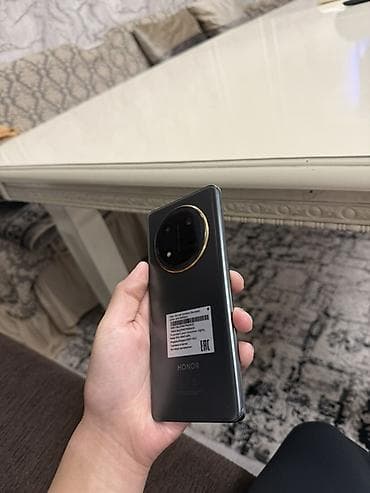Honor X9c, Б/у, 256 ГБ, цвет - Серый at lalafo.kg Honor X9c, Б/у, 256 ГБ, цвет - Серый