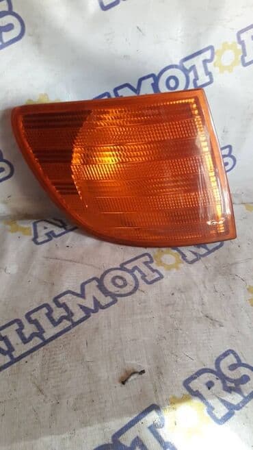 Правый поворотник Mercedes-Benz Оригинал