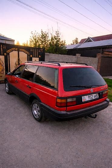 es 2016: Volkswagen Passat Variant: 1989 г., 1.8 л, Ручные, Бензин, Универсал — 3