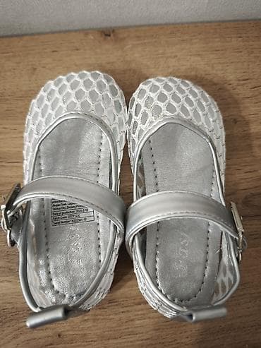 Боди: Продам туфельки состояние отличное. Лёгкие. Размер 25. Писать в — 3