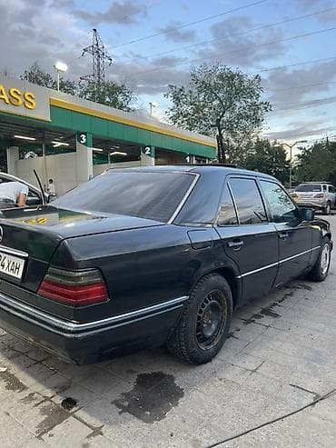 mers 211: Mercedes-Benz E-Class: 1994 г., 2 л, Автомат, Бензин, Седан — 8