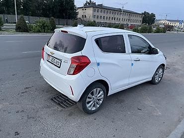 Продажа авто: Chevrolet Spark: 2017 г., 1 л, Автомат, Бензин, Хэтчбэк — 5