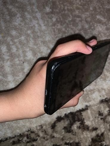 mate 20: Samsung Galaxy J6, Б/у, 64 ГБ, цвет - Черный, 2 SIM — 3