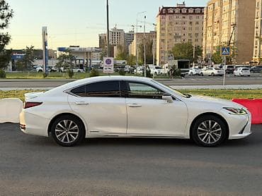 двигатель на гольф 2: Lexus ES: 2019 г., 2.5 л, Вариатор, Гибрид, Седан — 4