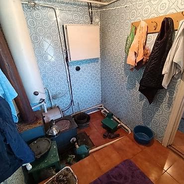 продаю или меняю квартиру на дом: Просторный жилой дом с отдельными комнатами и кухней. - Несколько — 6